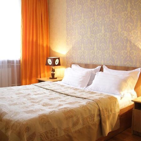 City Hotel Ust-Kamenogorsk ภายนอก รูปภาพ