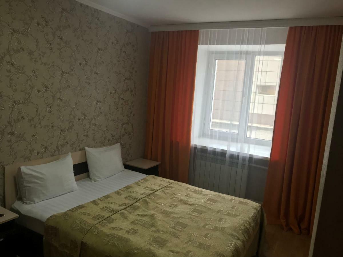 City Hotel Ust-Kamenogorsk ภายนอก รูปภาพ