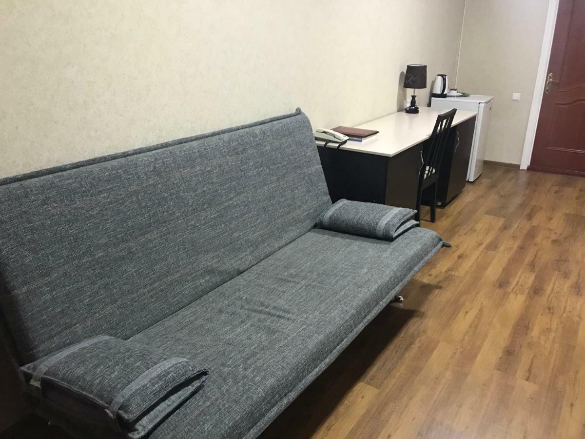 City Hotel Ust-Kamenogorsk ภายนอก รูปภาพ
