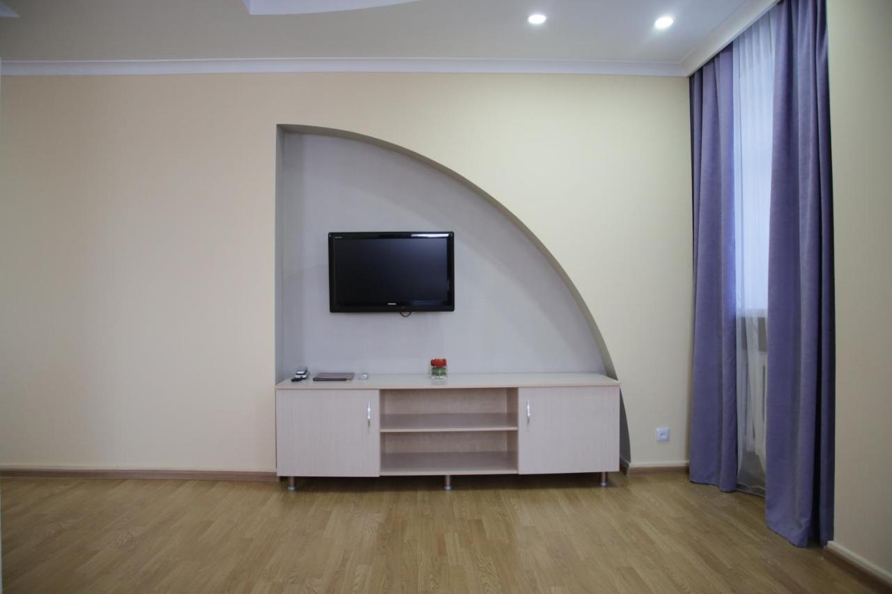 City Hotel Ust-Kamenogorsk ภายนอก รูปภาพ