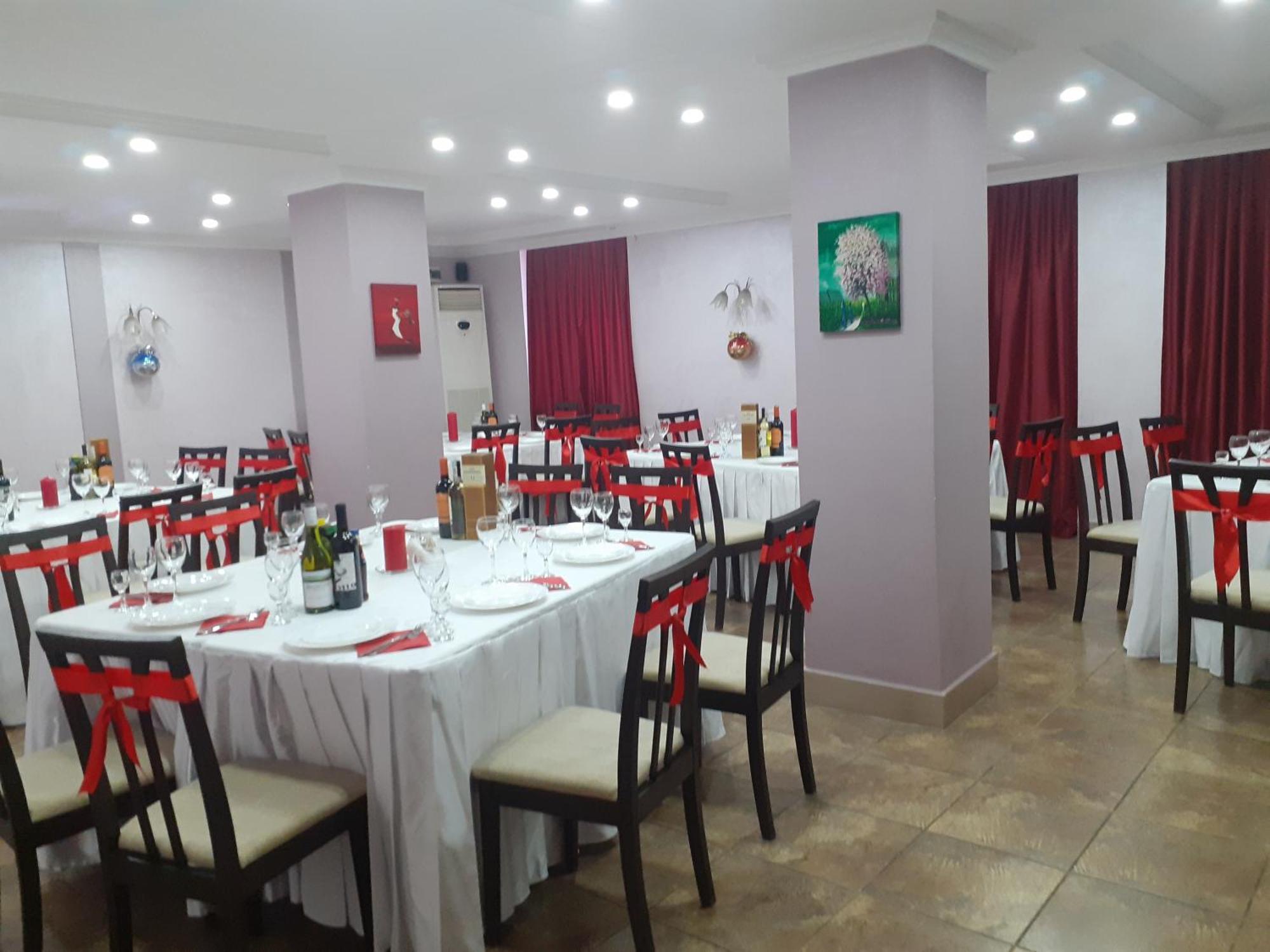 City Hotel Ust-Kamenogorsk ภายนอก รูปภาพ
