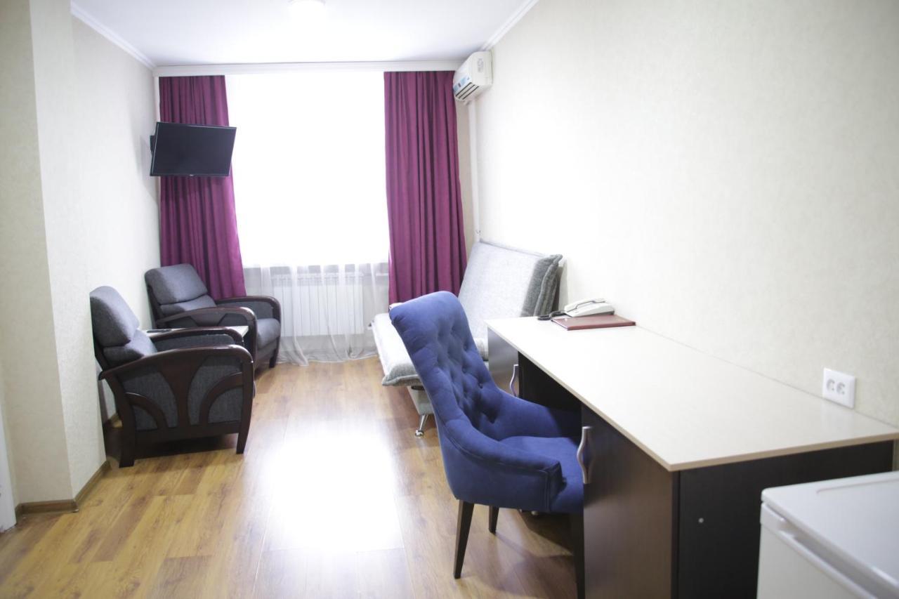 City Hotel Ust-Kamenogorsk ภายนอก รูปภาพ