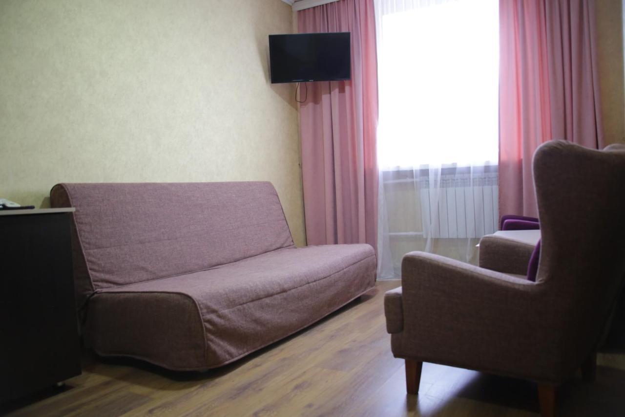 City Hotel Ust-Kamenogorsk ภายนอก รูปภาพ