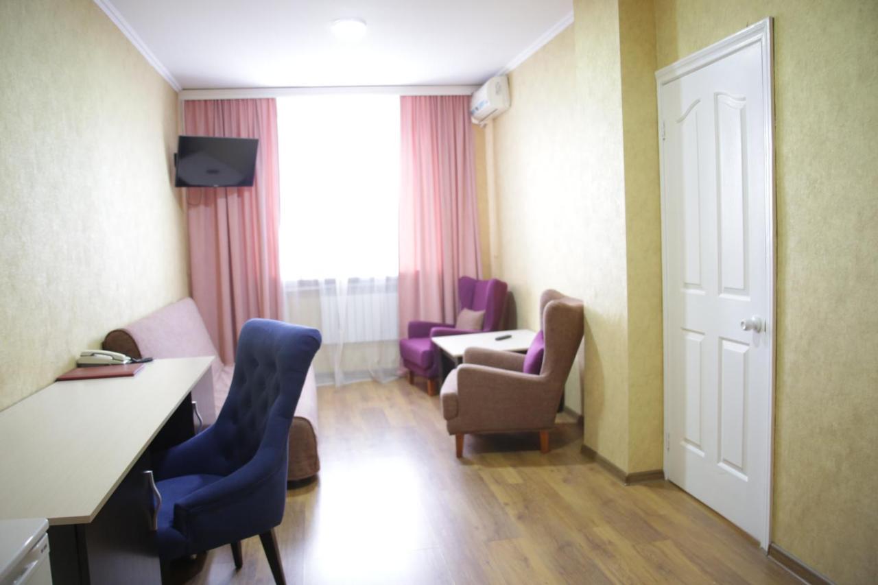 City Hotel Ust-Kamenogorsk ภายนอก รูปภาพ